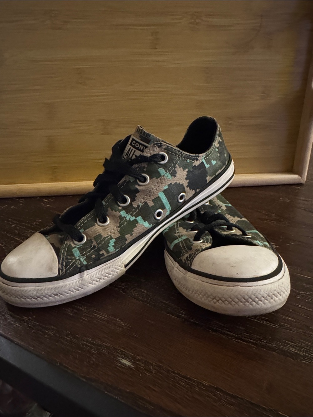 Converse Kids Low Top Sneakers in Green Camo